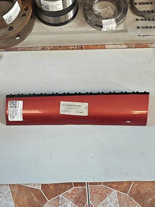 Накладка подножки кабины левая FOTON (Фотон) 1039 1049A/C (красная) 1B18084500006(red)