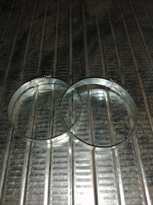 Хомут трубы патрубок турбины HOWO (Хово) SHAANXI (Шанкси) SHACMAN (Шакман) 90003989312