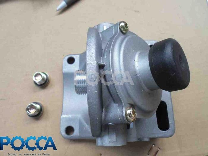 Кронштейн фильтра грубой очистки топлива ГОТ WD615 HOWO (Хово) SHAANXI (Шанкси) SHACMAN (Шакман) VG6163008088-1