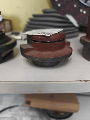 Муфта выкл.сцеп.голая dнаправ.-35мм Dпосад.подш.43-45мм  Hбез.подш.-73мм Wвил.-48-73мм 