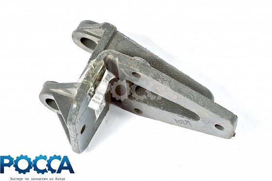 Кронштейн передней рессоры 2-й оси задний 8x4 HOWO (Хово) WG9731520004